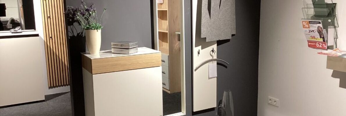 Garderobe Contur Aversa